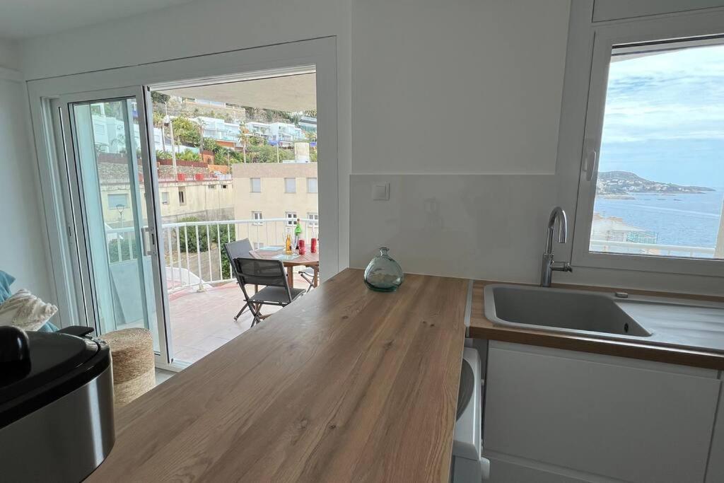 Apartamento Tres Habitaciones Con Vistas Al Mar En Roses Exterior foto